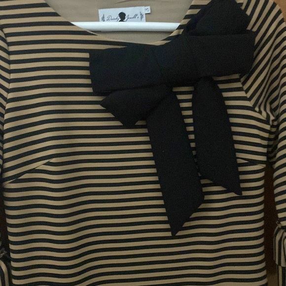 Dainty jewells dress - Picture 2 of 4